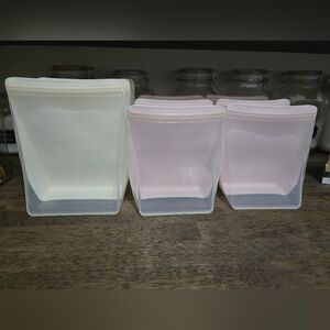 W&P Porter Silicone Reusable Food Storage Containers Bags